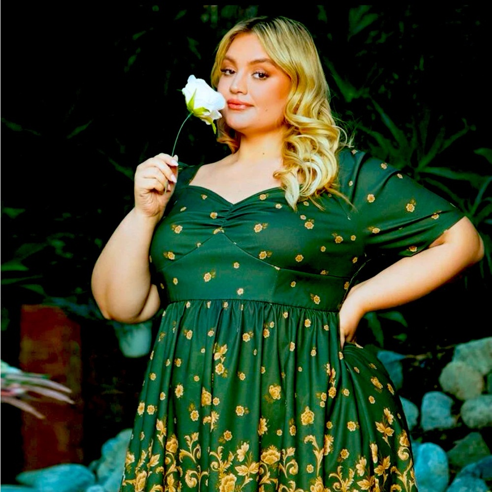 Green SHEIN dress size 28/30 (7X) NWOT
